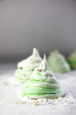 Pandan Meringue Christmas Trees - so easy to make and oh so pretty
