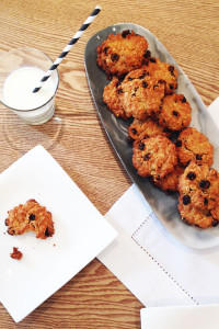oatmeal and raisin cookie - perfect afternoon snack