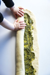 Kale Pesto Bread Rolls