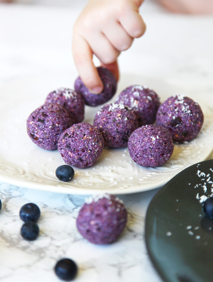 Berry Bliss Balls - perfect for a healthy snack and lunch boxes