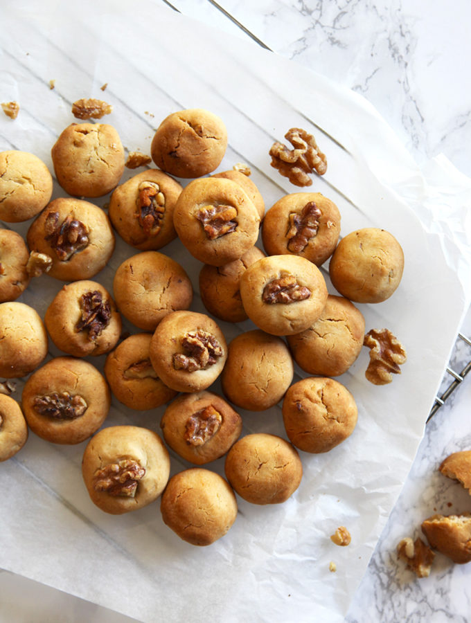 Somewhere between shortbread and a regular cookie these delicious little honey and walnut cookies are made using only 5 ingredients and are refined sugar-free.