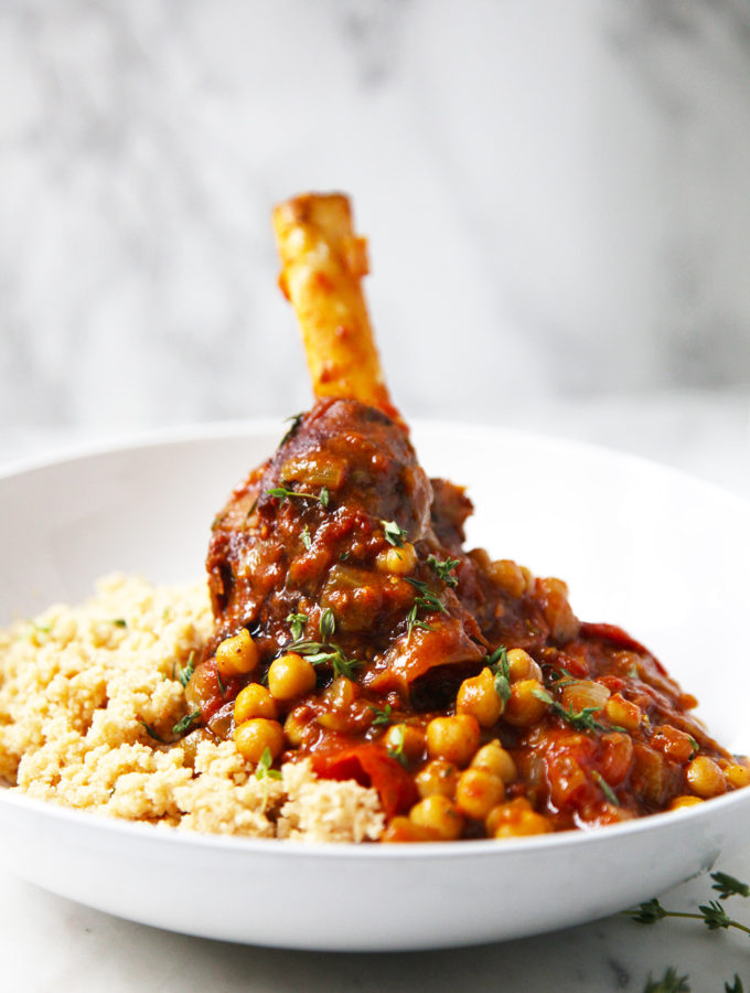 Melt in the mouth lamb shanks with chickpeas, tomatoes and thyme
